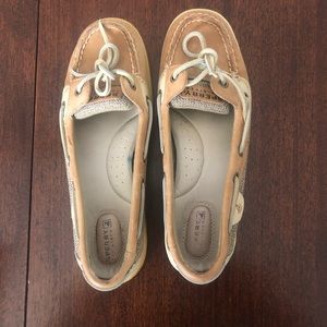 Sperry Topsider women's tan boat shoes